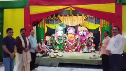 दंतेवाड़ा: किरन्दुल में रथ यात्रा के तीसरे दिन भगवान जगन्नाथ की विशेष पूजा-अर्चना की गई