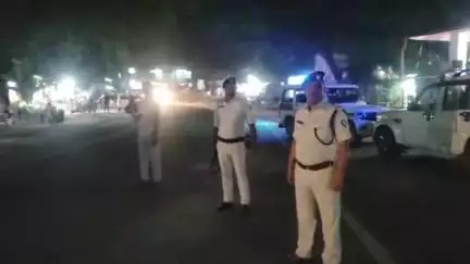 बसंतपुर: वीरपुर एसडीपीओ और भीमनगर थानाध्यक्ष अपराध नियंत्रण और सड़क दुर्घटना कम करने के लिए सड़क पर उतरे, की वाहन जांच