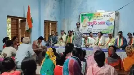 বিনপুর ১: INTTUC- র উদ্যোগে আঁধারিয়াতে হল ২১ শে জুলাই শহীদ স্মরণে ধর্মতলা চলোর প্রস্তুতি সভা, উপস্থিত মন্ত্রী বিরবাহা হাঁসদা