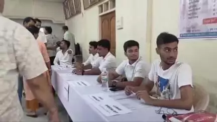 বালিজানা: চহৰৰ বৰোবজাৰৰ তেৰাপন্থ ভৱনত বিনামূলীয়া স্বাস্থ্য শিবিৰ উদ্ধোধন কৰে অতিৰিক্ত আয়ুক্ত অৰুণ কুমাৰ ব্ৰহ্মই