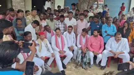 गाज़ीपुर: बुलडोजर कार्रवाई पर मचा हड़कंप,अखिलेश यादव के ट्वीट के बाद रुकी कार्रवाई, mla वीरेंद्र यादव ने खोला मोर्चा #jansamasya