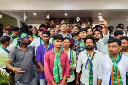 ओरमांझी: रांची के ओरमांझी में आजसू का प्रखंड स्तरीय कार्यकर्ता सम्मेलन आयोजित