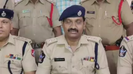 దొంగలు రాళ్ళ దాడి చేయడంతో పోలీసులు వారిపై కాల్పులు జరిపారు: GRPF DSP అక్కేశ్వరరావు