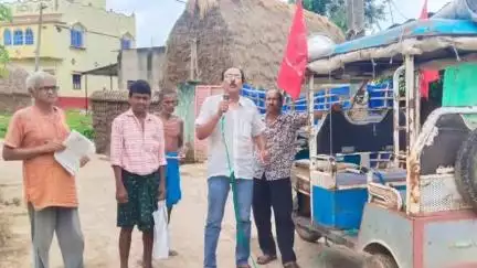 মঙ্গলকোট: ৯ই জুলাই ভারতব্যাপী সাধারণ ধর্মঘটকে সফল করার লক্ষ্যে মঙ্গলকোটের একাধিক জায়গায় পথসভা করল সিপিআইএম