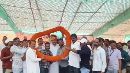 नवलगढ़: पूर्व मंत्री डॉ. राजकुमार शर्मा के मुख्य आतिथ्य में नवलगढ़ में सांसी समाज का प्रतिभा सम्मान समारोह, समाज को मिली नई ऊर्जा