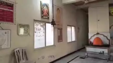 उमरगा: नाईचाकुर येथील जैन मंदीरात चोरी,मंदीरातील घंटा व मुर्ती केली चोरीला