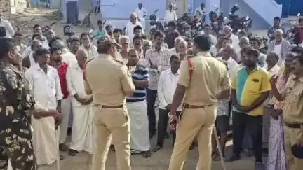 పెసరవాయి గ్రామంలో 15 మద్యం సీసాలు, 13 బైక్‌లు సీజ్: గడివేముల ఎస్సై నాగార్జున రెడ్డి