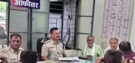 ढीमरखेड़ा: उमरियापान थाना परिसर में मोहर्रम को लेकर शांति समिति की हुई बैठक, थाना प्रभारी दिनेश तिवारी रहे मौजूद