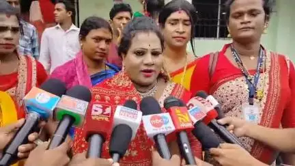 ଅନୁଗୋଳ: ଟାଉନ ହଲ ଠାରେ ଅନୁଗୋଳ କିନ୍ନର ପକ୍ଷରୁ ରେନବୋ ପାଳନ, ପ୍ରିୟା କିନ୍ନରଙ୍କ ପ୍ରତିକ୍ରିୟା