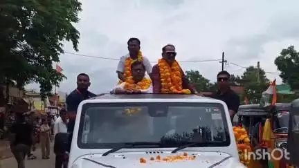 କୋଟପାଡ: ଆଉଁଳି ଛକରେ ପିସିସି ସଭାପତି ଓ ସାଂସଦଙ୍କୁ ସ୍ୱାଗତ ସମ୍ବର୍ଦ୍ଧନା