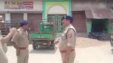 सिकंदरा: सिकंदरा कस्बे में मोहर्रम के दृष्टिगत ताजिया जुलूस के मार्गों का भ्रमण कर एसपी ने सुरक्षा व्यवस्था का लिया जायजा