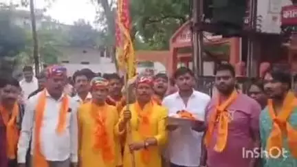 सीहोर नगर: मांझी समाज के लोगों ने सीहोर के निशांत चौराहे से झंडा निशांत बाइक रैली निकाली