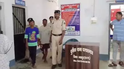 पत्थलगांव: पत्थलगांव पुलिस ने गौ वंश के मांस के साथ दो आरोपियों को पकड़ा, गिरफ्तार कर भेजा जेल