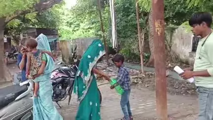 एटा: गांव महानमई में दूसरे विवाह से नाराज आरोपी ने देवरानी, जेठानी और देवर को परिजनों के साथ मिलकर की मारपीट