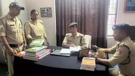 पुल्ला गुमदेश: सीओ शिवराज सिंह राणा ने पंचेश्वर कोतवाली और मडलक पुलिस चौकी का किया औचक निरीक्षण