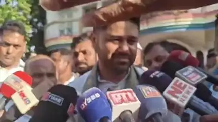 কোকৰাঝাৰ ভাগ: মন্ত্ৰী জয়ন্ত মল্ল বৰুৱাই সাংবাদিকক অপমান কৰা  ন্দৰ্ভত চহৰত তীব্ৰ প্ৰতিক্ৰিয়া এ জে পিৰ সভাপতি লুৰিনজ্যোতি গগৈৰ