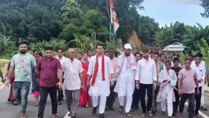 কৈলাশহর: ফটিকরায় এলাকায় ঘর ঘর প্রচার অভিযান করল কংগ্রেস, উপস্থিত যুব কংগ্রেসের প্রাক্তন রাজ্য কমিটির সভাপতি