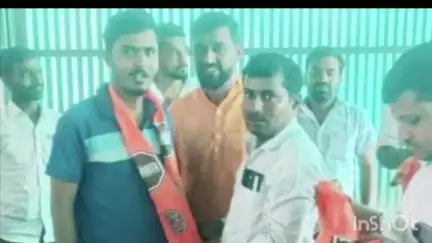 निलंगा: कासार बालकुंदा येथे कल्याणी माळेगाव येथील कार्यकर्त्यांनी  महाराष्ट्र नवनिर्माण सेनेत केला प्रवेश