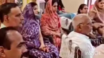 आष्टा: आष्टा के बूथ क्रमांक-164 पर विधायक गोपाल सिंह इंजीनियर ने भाजपा कार्यकर्ताओं के साथ सुनीं PM मोदी के 'मन की बात'