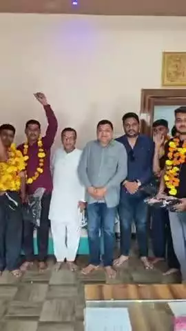 अलीराजपुर: अमरनाथ यात्रा के लिए जिले से रवाना हुआ पहला जत्था, कांग्रेस जिलाध्यक्ष एवं अन्य ने पुष्प माला पहनाकर किया स्वागत