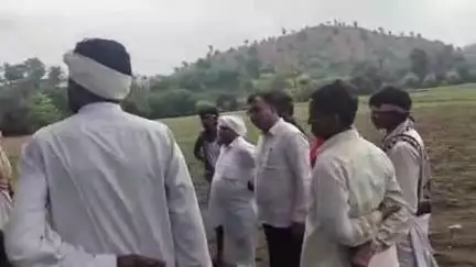 पिंडवाड़ा: पाबा गांव के रणोरा में आकाशीय बिजली गिरने से बच्चे की मौत का मामला, विधायक सहित भाजपा नेता पहुंचे रणोरा