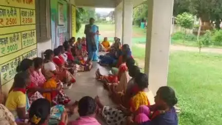 डुमरी: टांगरडीह स्कूल में झारखंड प्रदेश विद्यालय रसोईया संयोजिका अध्यक्ष संघ की हुई बैठक