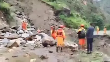 राजगढ़ी: सिलाई बैंड भूस्खलन स्थल पर रेस्क्यू कार्य जारी, अब तक 2 मजदूरों के शव बरामद