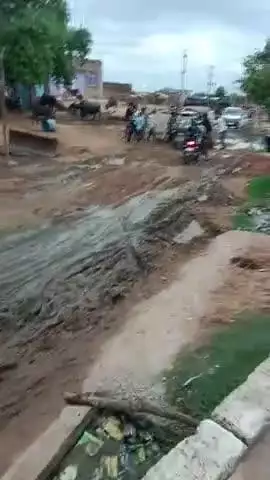 Bilaspur me min road jam datiya