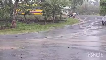 गढ़वा: बारिश को लेकर पूर्व मंत्री मिथिलेश कुमार ठाकुर की अपील, कहा- सुरक्षित स्थान पर रहें, प्रशासन सतर्क रहे