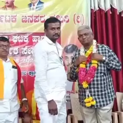 ಕಲಬುರಗಿ: ನಗರದ ಕಲಾ ಮಂಡಳದಲ್ಲಿ ಸಮೃದ್ಧಿ ಕರ್ನಾಟಕ ಜನಪರ ವೇದಿಕೆ ಮಹಿಳಾ ಘಟಕದ ಪದಾಧಿಕಾರಿಗಳ ಆಯ್ಕೆ