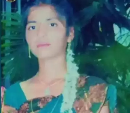 ಚಳ್ಳಕೆರೆ: ಗಂಡನ ಹಿಂಸೆ ತಾಳಲಾರದೆ ಮಹಿಳೆ ನೇಣಿಗೆ ಶರಣು; ಗೋಪನಹಳ್ಳಿ ಗೊಲ್ಲರಹಟ್ಟಿಯಲ್ಲಿ ಘಟನೆ