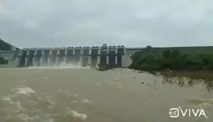 चांडिल: चांडिल डेम का जलस्तर 179.85 मीटर तक पहुंचा, रेडियल गेट से 1445 क्यूमेक पानी छोड़ा जा रहा है
