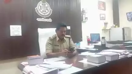 बड़वानी: बड़वानी पुलिस ने लंबे समय से फरार चल रहे ईनामी आरोपी को किया गिरफ्तार, कोतवाली टीआई ने दी जानकारी