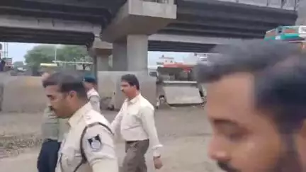 सांवेर: इंदौर क्षिप्रा मार्ग पर महाजाम, आईजी और डीजीपी ने कहा - सड़क का काम जारी, ट्रैफिक डायवर्ट किया गया