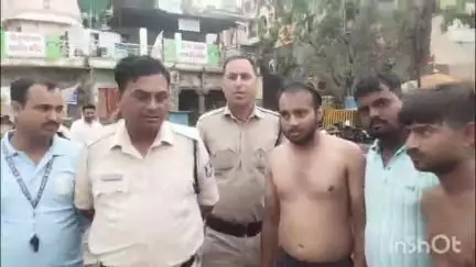 उज्जैन शहर: शिप्रा नदी के रामघाट पर डूब रहे युवक को एसडीआरएफ और तैराक दल ने बचाया