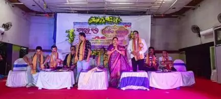 ବାଲେଶ୍ବର ମ୍ୟୁନିସିପାଲଟି: ଗାନ୍ଧୀ ସ୍ମୃତି ଭବନ ଠାରେ ସମୟର ଚକ୍ର ପତ୍ରିକାର ବାର୍ଷିକ ଉତ୍ସବରେ ଯୋଗ ଦେଲେ ବସ୍ତା ବିଧାୟିକା।