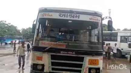 બાલાસિનોર: બાલાસિનોર શહેરમાં એસટી બસ સ્પીડ બ્રેકર કુદી જતા મુસાફરોને ઈજા પહોંચી