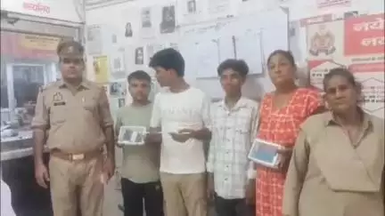 मथुरा: वृंदावन में चोरनी सहित चार चोर गिरफ्तार, मंदिरों में श्रद्धालुओं को बनाती थीं निशाना