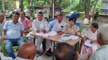 सहदेई बुजुर्ग: मुहर्रम को लेकर सहदेई बुजुर्ग थाना परिसर में शांति समिति की बैठक आयोजित की गई
