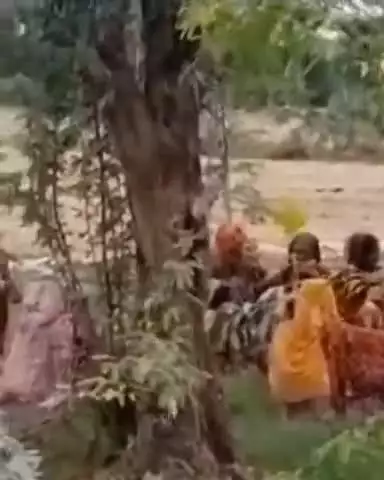 बिल्हौर: बिल्हौर के दिलीप नगर में पेड़ पर लटकता मिला 22 वर्षीय युवती का शव