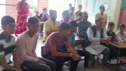 खरगौन: खरगोन में उत्साह से सुनी गई ‘मन की बात’, विधायक और बीजेपी जिलाध्यक्ष भी शामिल हुए
