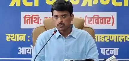 पटना ग्रामीण: पटना में DM ने दी जानकारी: वोटर प्रतिशत बढ़ाने के लिए BLO घर-घर जाकर वोटर लिस्ट का करेंगे सत्यापन