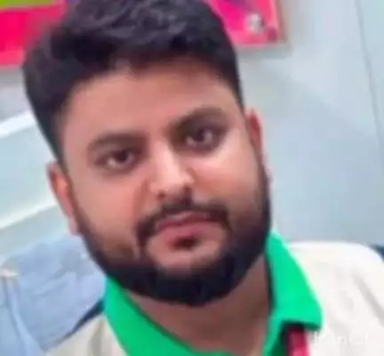 महुआडांड़: एक्सिस बैंक के ऑपरेशन हेड मिथिलेश कुमार ठाकुर ने महुआडांर में किराए के मकान में की आत्महत्या