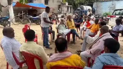 रीगा: रेवासी गांव पहुंचे कला, संस्कृति एवं युवा विभाग के मंत्री, लोगों ने बताईं अपनी समस्याएं