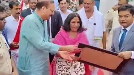 जरमुण्डी: सुप्रीम कोर्ट के न्यायाधीश सूर्यकांत जी ने परिवार संग बाबा बासुकीनाथ मंदिर में की पूजा, ज़िले के पदाधिकारी रहे मौजूद