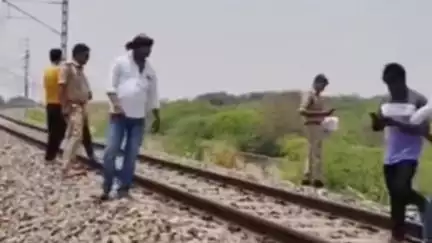 जार्ज टाउन थाना क्षेत्र में ट्रेन की चपेट में आकर मजदूर की हुई मौत, पुलिस ने शव को पोस्टमार्टम के लिए भेजा