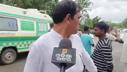 ନୂଆପଡା: ଦୁର୍ଘଟଣାରେ ୩ ଜଣଙ୍କ ମୃତ୍ୟଙ୍କୁ ନେଇ କ୍ଷତିପୂରଣ ଦାବିରେ ପଲସିପାଣିରେ ଜାତୀୟ ରାଜପଥ ଅବରୋଧ , ବିଜେଡି ସଭାପତିଙ୍କ ପ୍ରତିକ୍ରିୟା