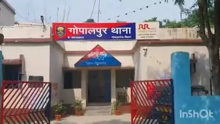 कुचायकोट: गोपालपुर पुलिस ने पट्टीचक गांव के पास से 52 लीटर शराब के साथ एक व्यक्ति को किया गिरफ्तार, दो मोटरसाइकिल ज़ब्त