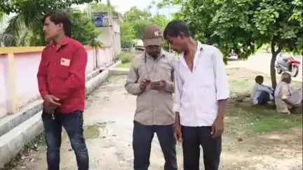 बिलग्राम: सीतापुर ओवरब्रिज और चांदमारी के बीच 2 टुकड़ों में मिले बुजुर्ग के शव की दूसरे दिन हुई पहचान