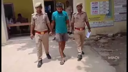 अतर्रा: अतर्रा में अवैध सूखे गांजे की बिक्री करने वाले अभियुक्त को किया गया गिरफ्तार, 1050 ग्राम अवैध गांजा हुआ बरामद